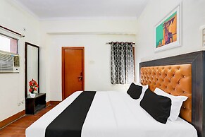 Premium Collection O Alambagh BM Palace