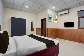 Saver Double Hotel O Sec 58 Hotel Alpha