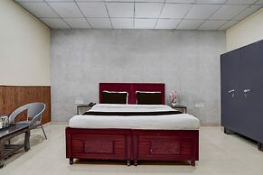 Saver Double Hotel O Sec 58 Hotel Alpha
