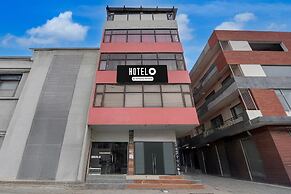 Saver Double Hotel O Sec 58 Hotel Alpha