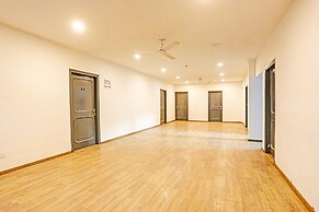 Deluxe Vijay Khand Gomti Nagar