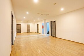Deluxe Vijay Khand Gomti Nagar