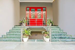 Deluxe Vijay Khand Gomti Nagar