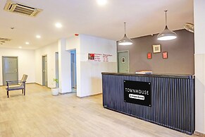 Deluxe Vijay Khand Gomti Nagar