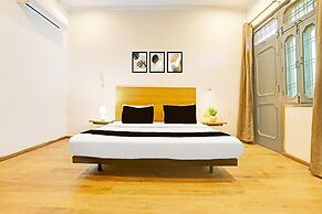 Deluxe Vijay Khand Gomti Nagar