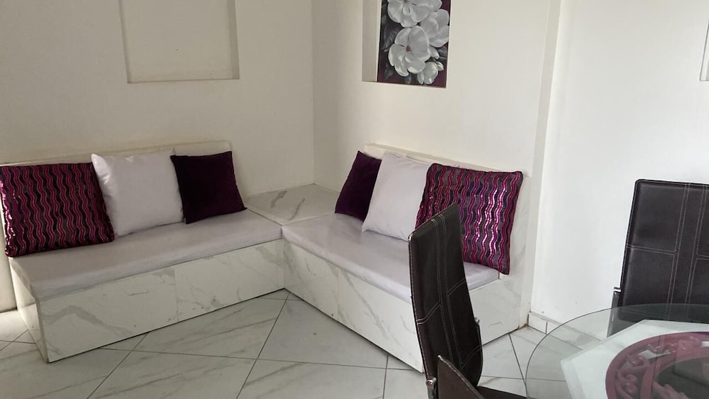Hostal & Tours Casanostra