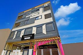 Classic With Balcony Taramandal