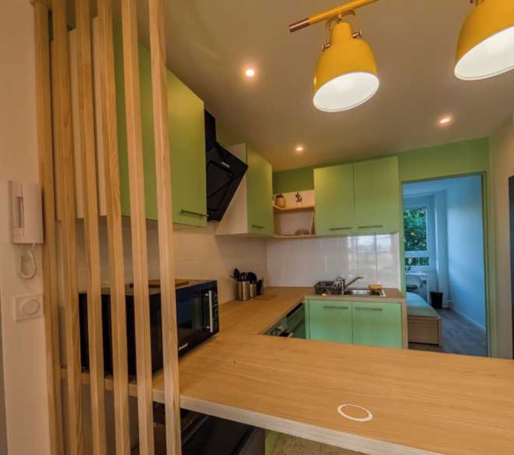 Private Room in a Shared Apartment - Bron