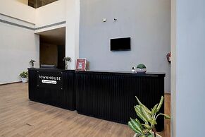 Super Deluxe Room Gomti Nagar Matiyari