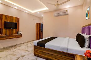 Deluxe Tropicana Beach Resort