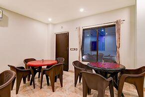 Deluxe Tropicana Beach Resort