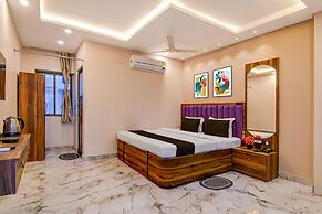 Deluxe Tropicana Beach Resort