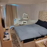 Queen Studio San Fernando Pampanga