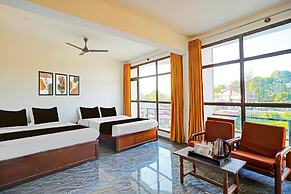 Classic With Balcony Hotel Raj