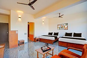 Classic With Balcony Hotel Raj