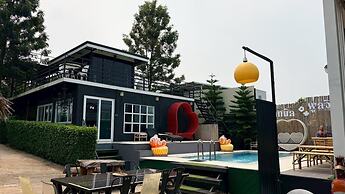 Inthanin Pool Villa