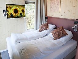 Luxury Oceanic Bungalow for 6 Guests