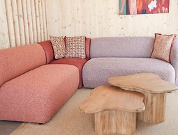 Luxury Oceanic Bungalow for 6 Guests