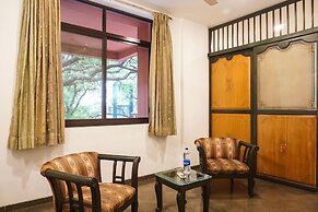 Super Townhouse Oak Prabhat Road