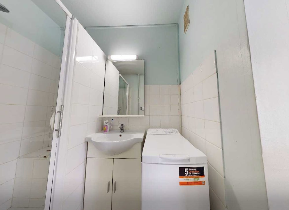 Private Room in a Shared Flat - Lyon 7th