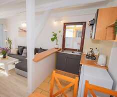 Comfortable Holiday Home, Summer Pool