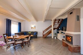 Two-story Holiday Home Right on the Beach, Pool