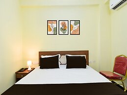 Deluxe Hotel Godavari