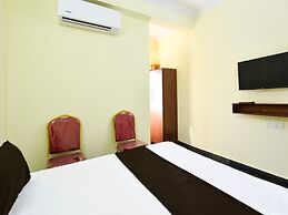 Deluxe Hotel Godavari