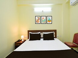 Deluxe Hotel Godavari