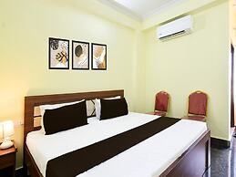 Deluxe Hotel Godavari