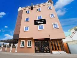 Super Deluxe Room Hotel Narashingha