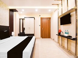 Super Deluxe Room Hotel Narashingha