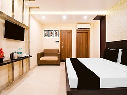 Super Deluxe Room Hotel Narashingha