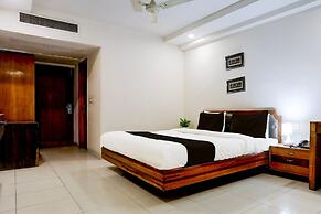 Deluxe Padav Square Hotel Shelter