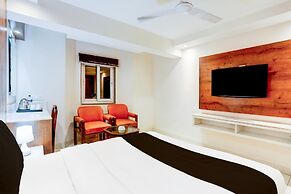 Deluxe Padav Square Hotel Shelter