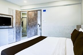 Super Townhouse Oak Vashi