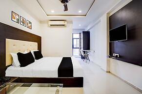 Deluxe Infocity Metrohotel Grand Krishna