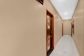 Deluxe Hotel Awadh Regency