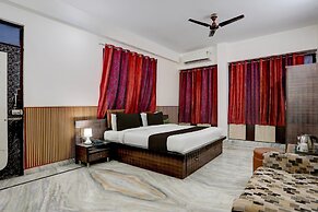 Deluxe Pushp Vatika
