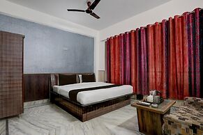 Deluxe Pushp Vatika