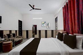 Deluxe Pushp Vatika