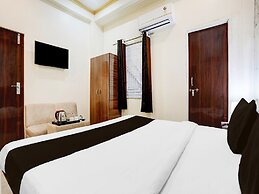 Saver Double OYO Hotel O Sankat Mochan