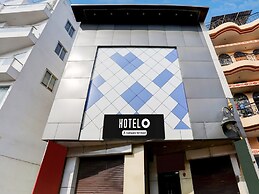 Saver Double OYO Hotel O Sankat Mochan