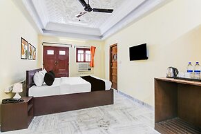 Deluxe Hotel O Lenin Sarani