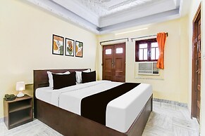 Deluxe Hotel O Lenin Sarani