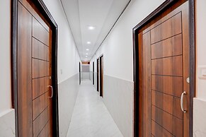 Deluxe Vikas Nagar Post Office Metro