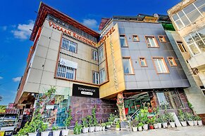Deluxe Eastern View Vihaan Residency