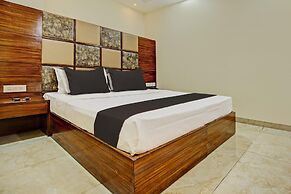 Deluxe Eastern View Vihaan Residency