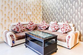 Super Deluxe Room Hotel Madhuvan & Lawn