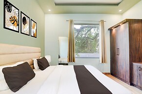 Super Deluxe Room Hotel Madhuvan & Lawn